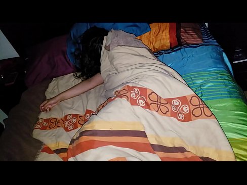 ❤️ Stepson yana dukan mahaifiyar mahaifiyarsa yayin da take barci. Batsa kawai